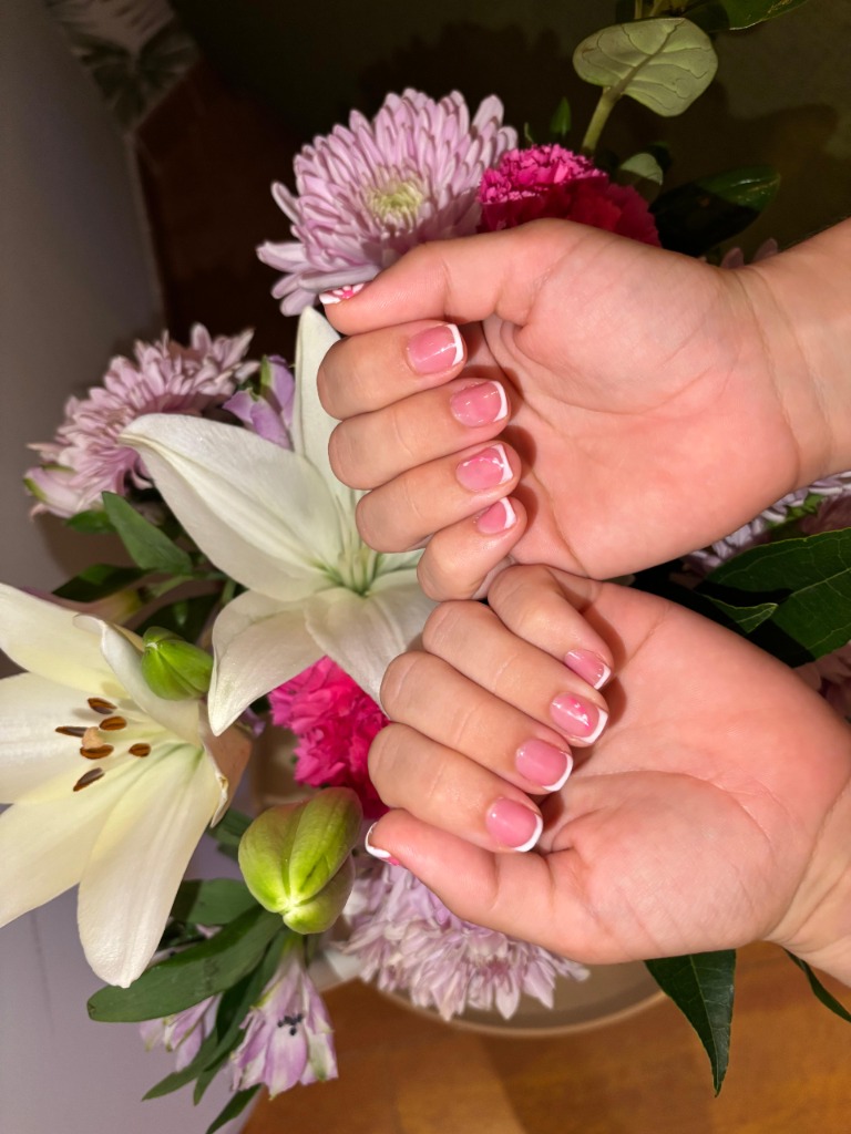 Manicura Semipermanente y Refuerzo Llum de Lluna